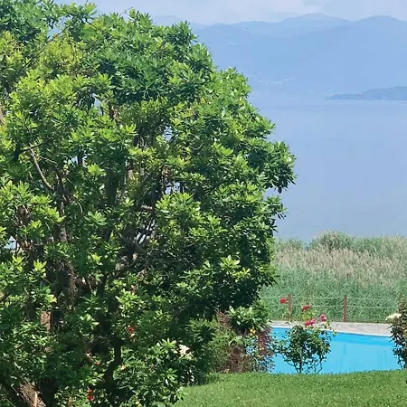 Lake View Pool In Holiday home